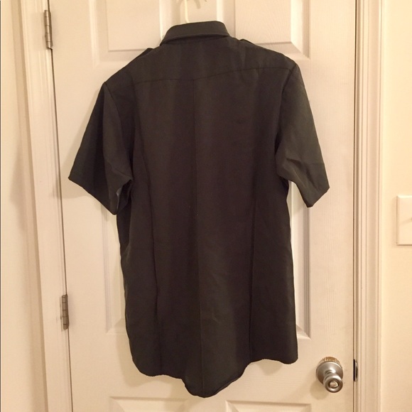 NWOT VF Solutions Uniform Short Sleeve Shirt - Picture 3 of 5
